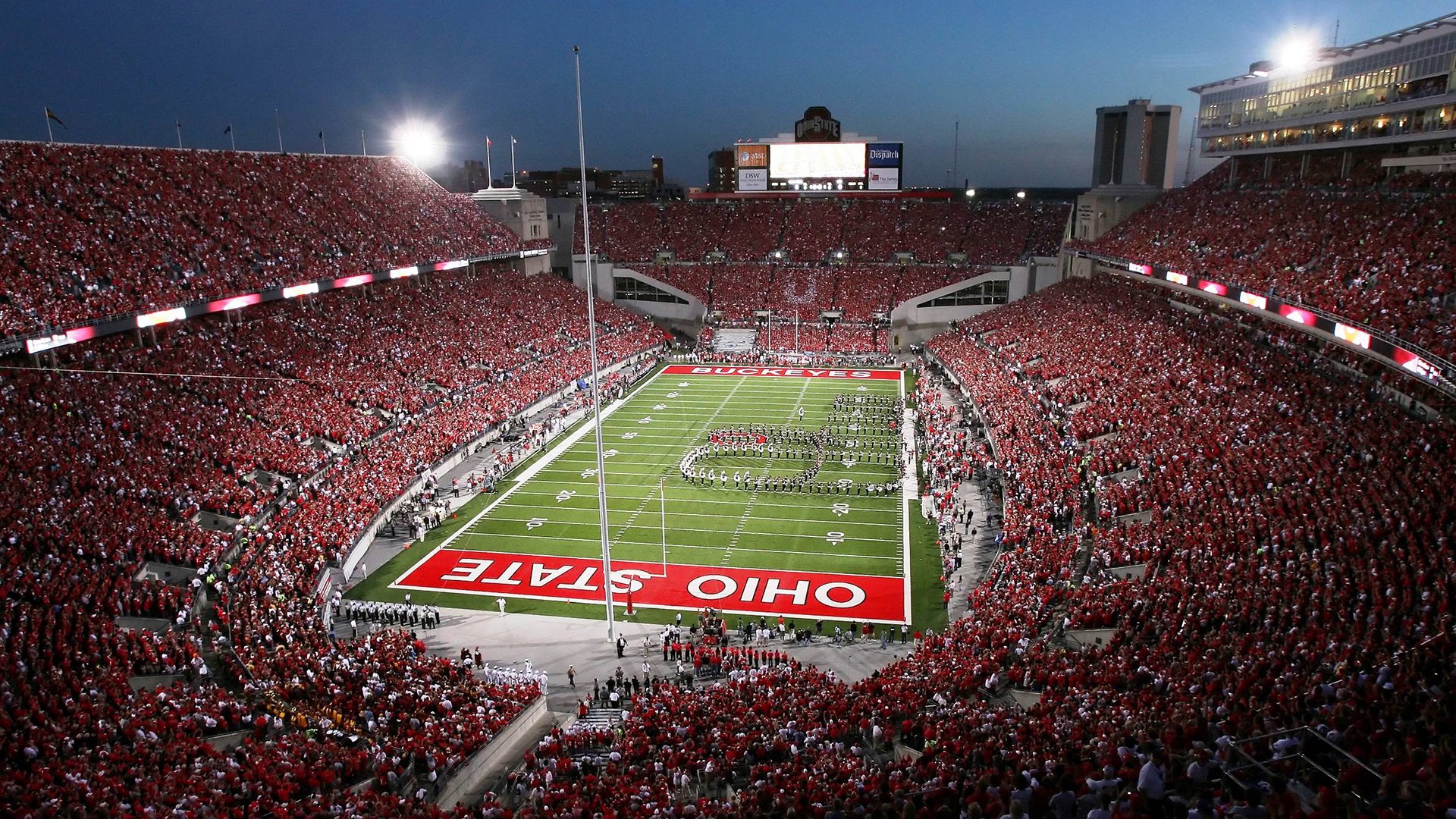 开云电竞在线-《电竞赛事现场：激烈对抗引爆全场》，电竞比赛场景