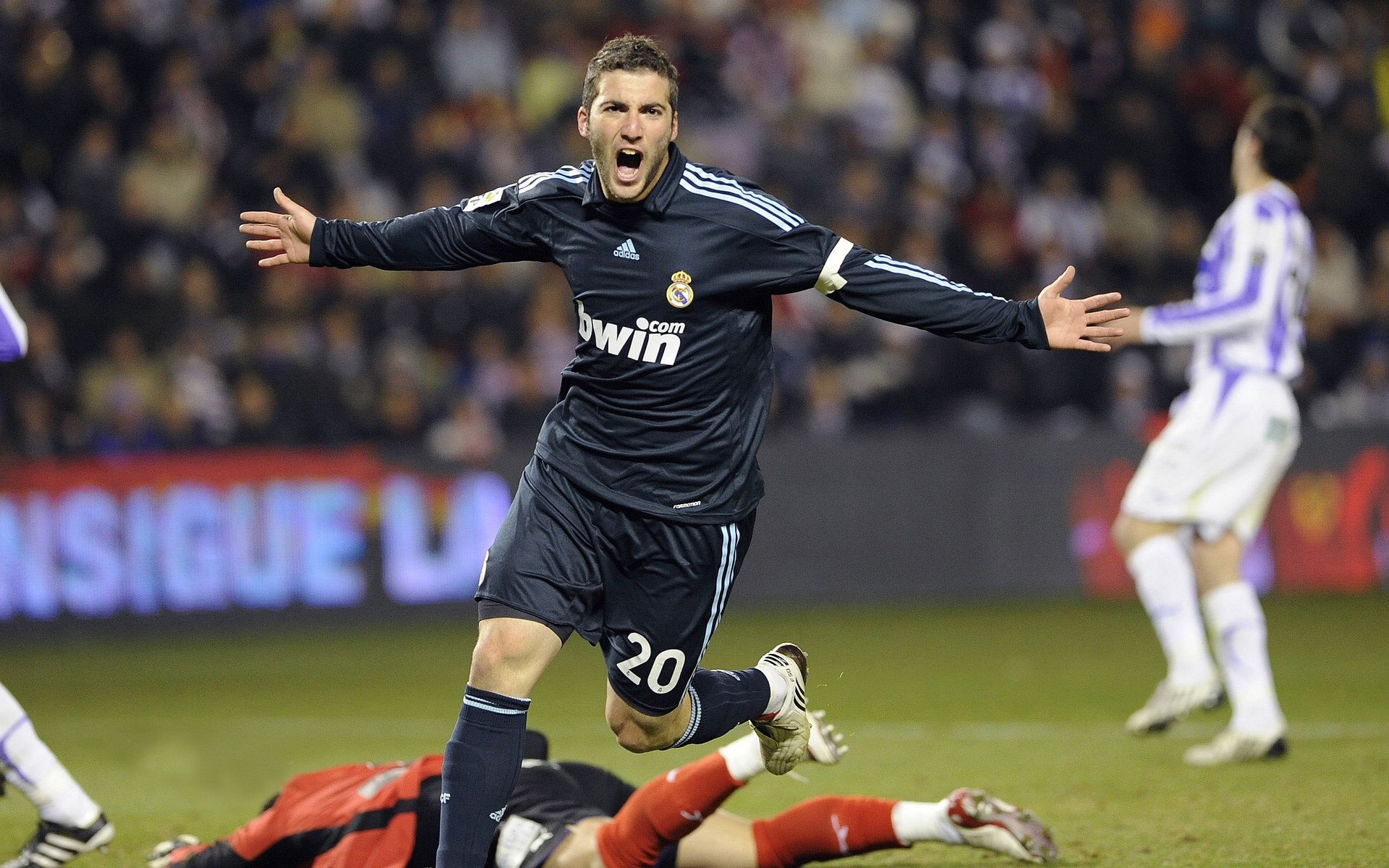 绝杀“终极战神”：关键时刻的英雄表现，电视剧终极绝杀